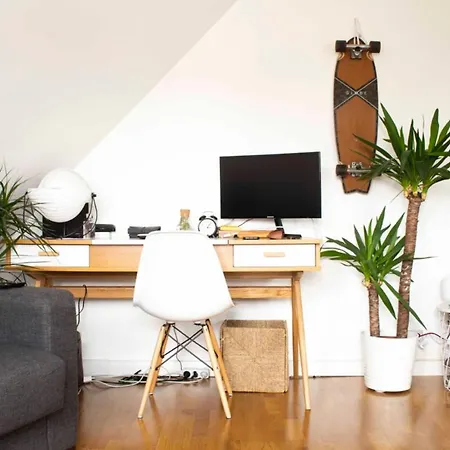 Hostnfly - Beautiful 650m From The Arc De Triomphe Lejlighed *